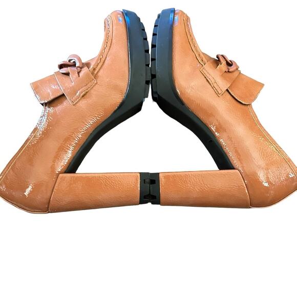 Kenneth Cole Justin Lug Loafer Heeled Pump Chunky Chain Platform NEW Size 8.5 - Picture 9 of 11